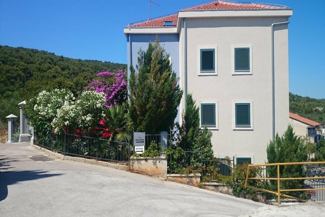 Villa Salena Slatine Luaran gambar